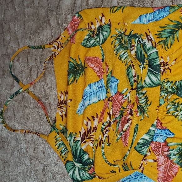 Jumpsuits - Picture 3 of 4